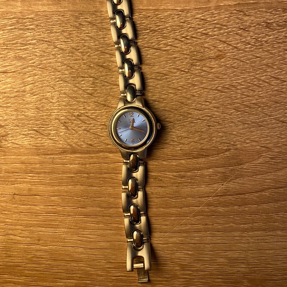 l.e.i Watch